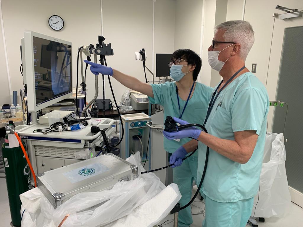 Coloproctologista do HMD realiza intercâmbio em universidade japonesa